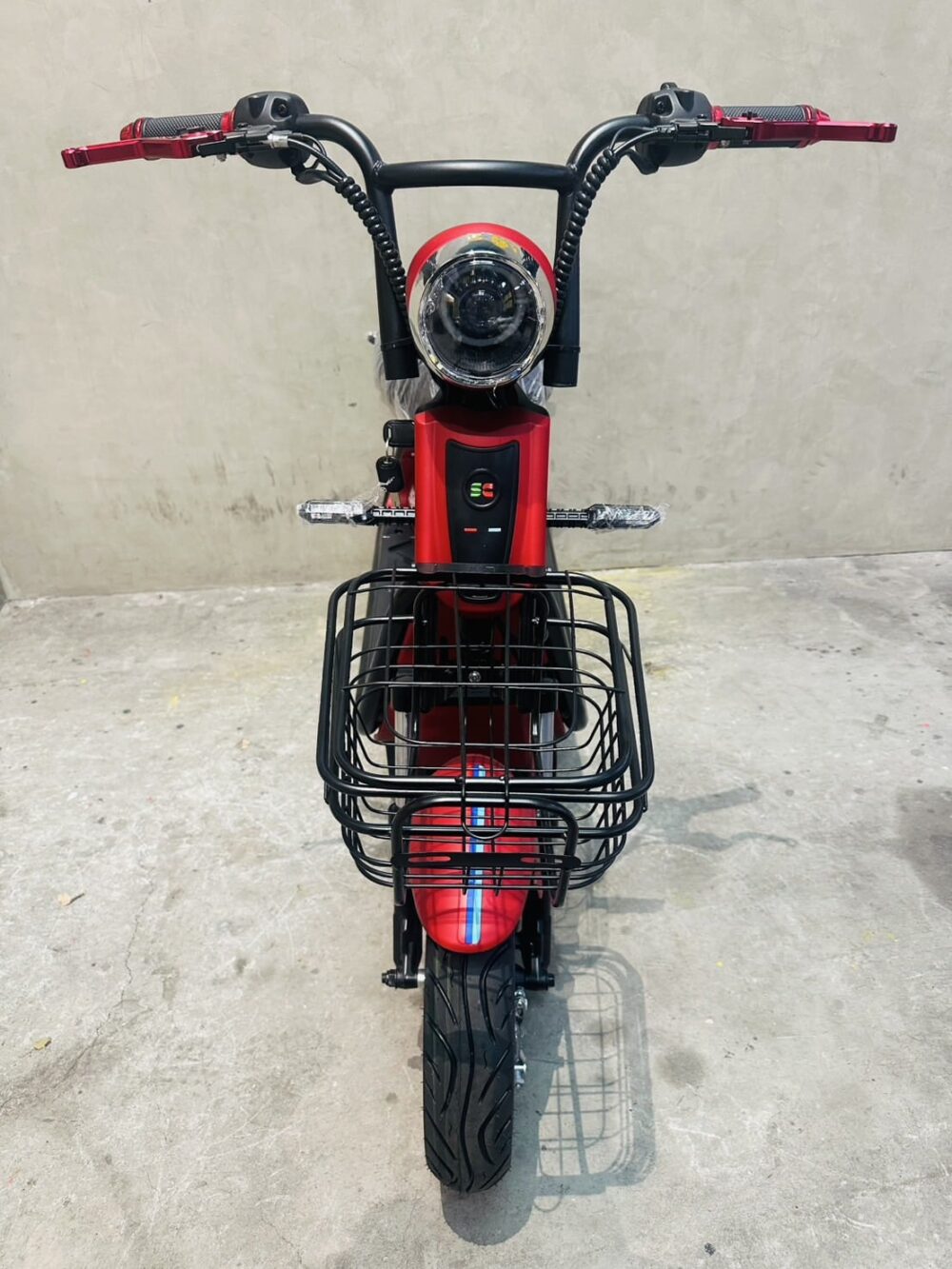 極酷 M2 微電車 滿14歲可以騎 不用駕照 不用稅金 空車價 (不含電池)