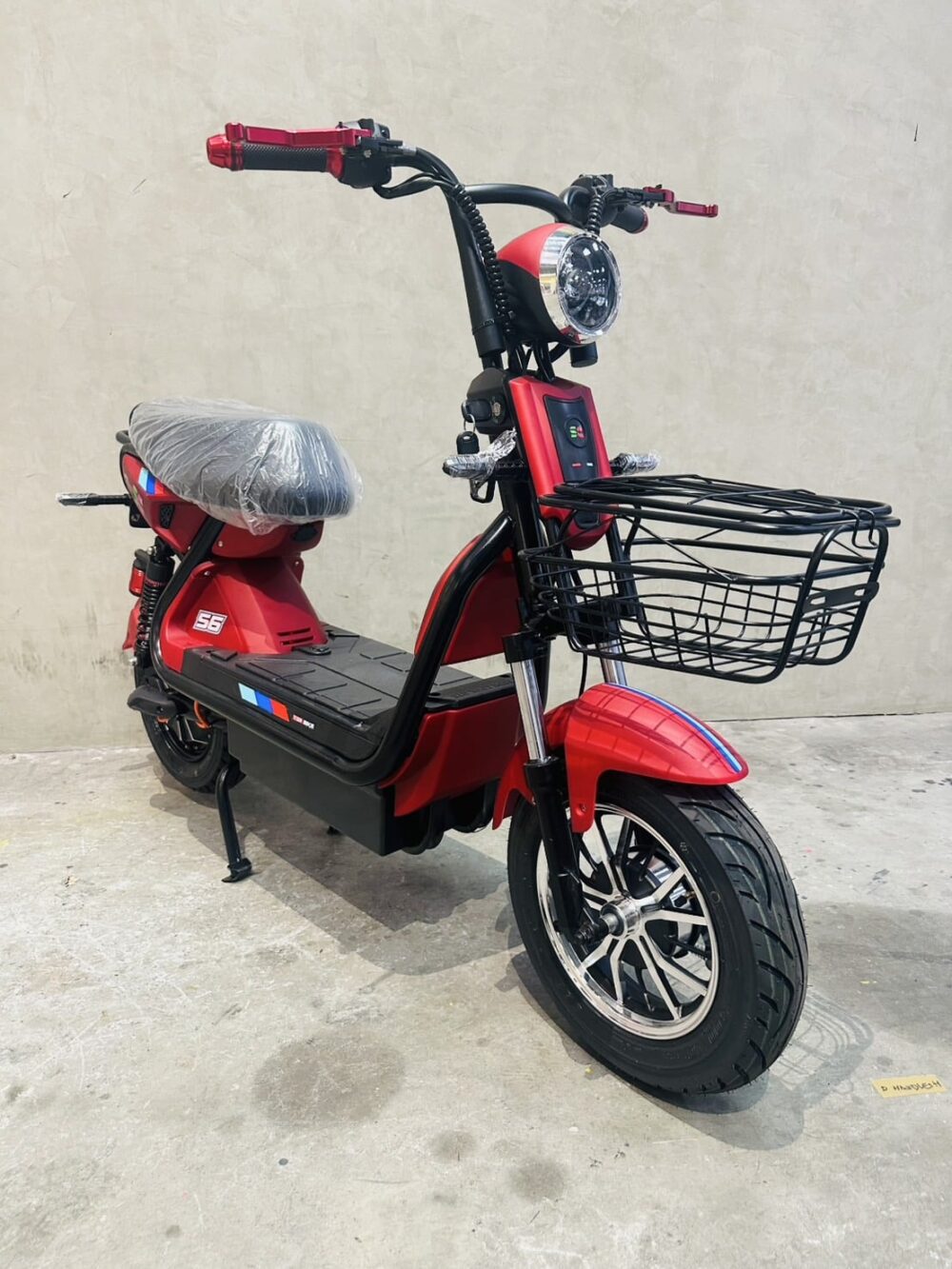 極酷 M2 微電車 滿14歲可以騎 不用駕照 不用稅金 空車價 (不含電池)