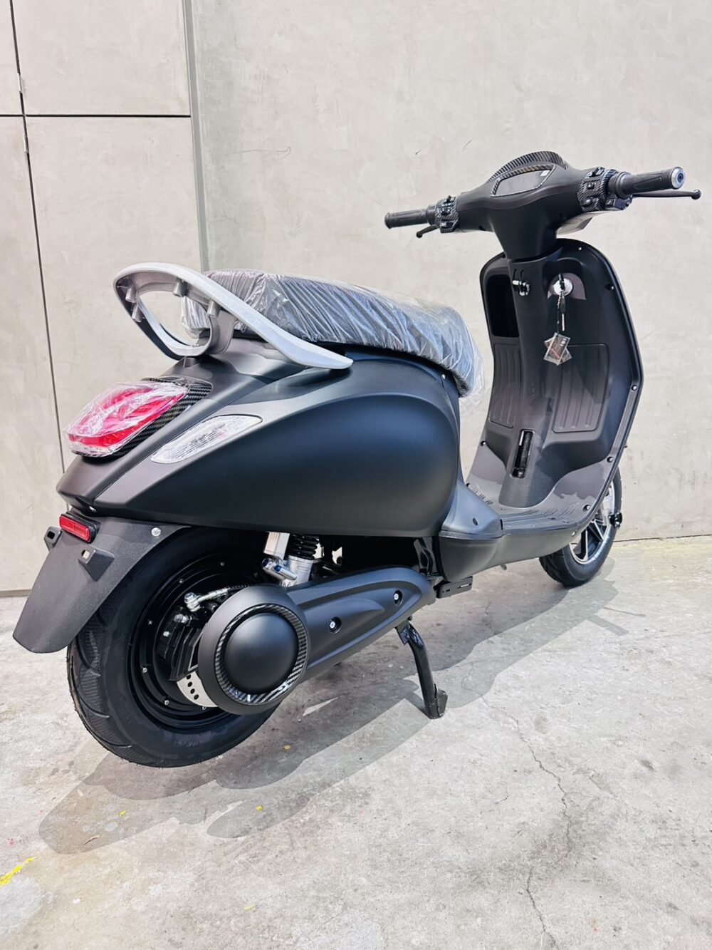 S__10592294_0 小偉士微型電動車 不用駕照 滿14歲可以騎 空車價 可分期 (不含電池)