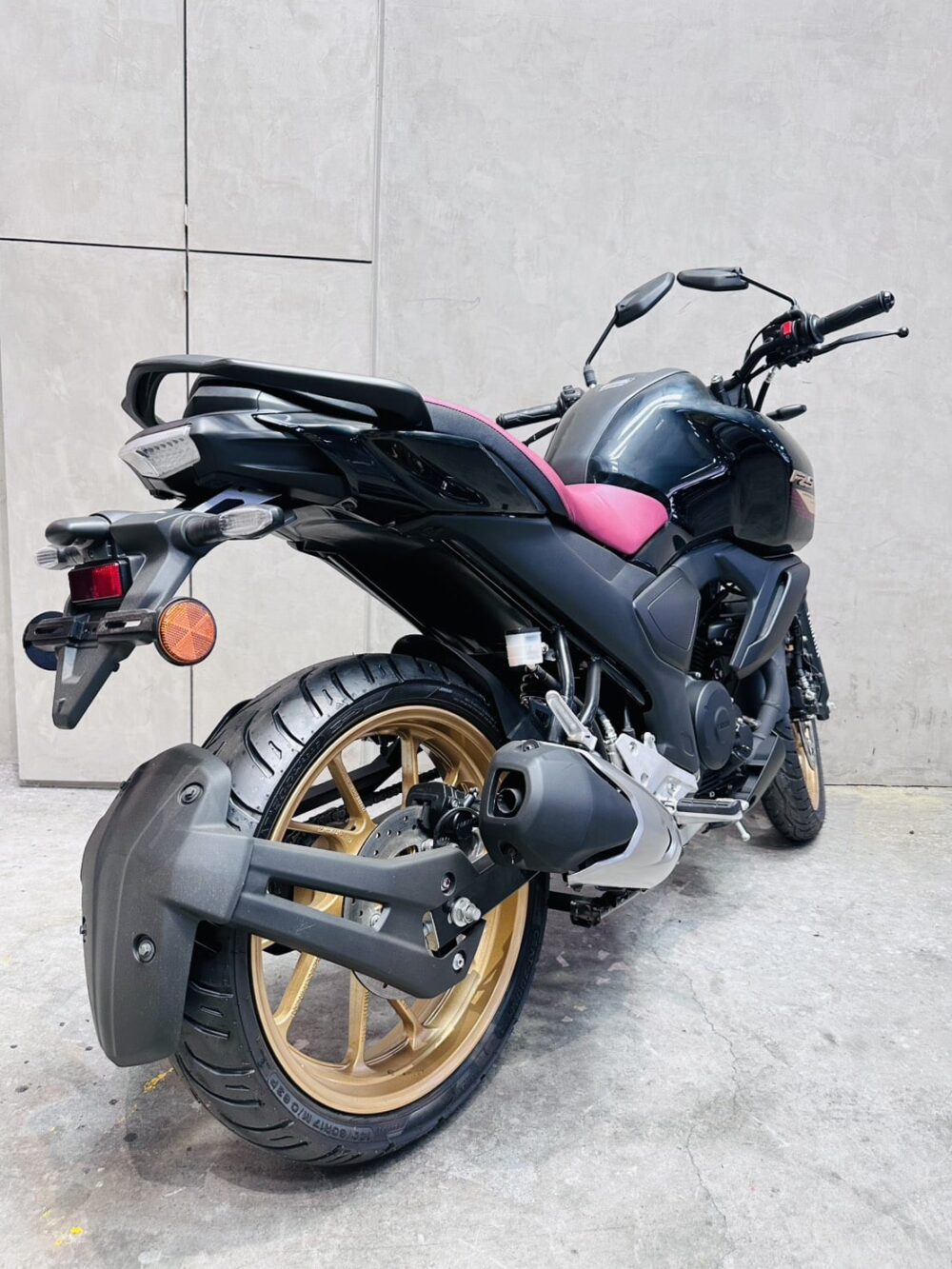 全新 山葉 YAMAHA FZS150 4V ABS TCS 全新未領牌 進口檔車 可分期 可車換車